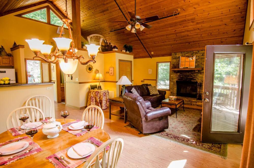 Asheville Cabins Of Willow Winds Exterior photo